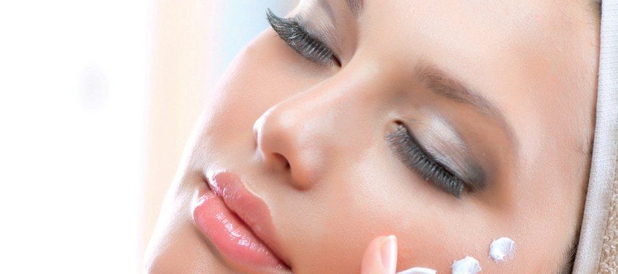 I rimedi più efficaci per togliere posti da una faccia