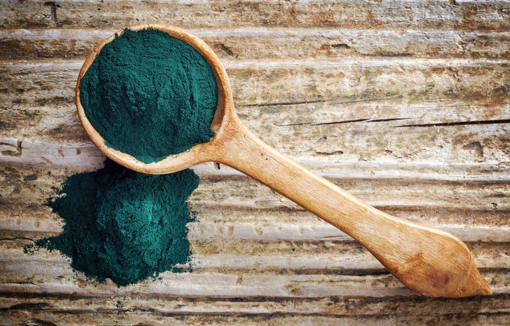 Alga spirulina colore