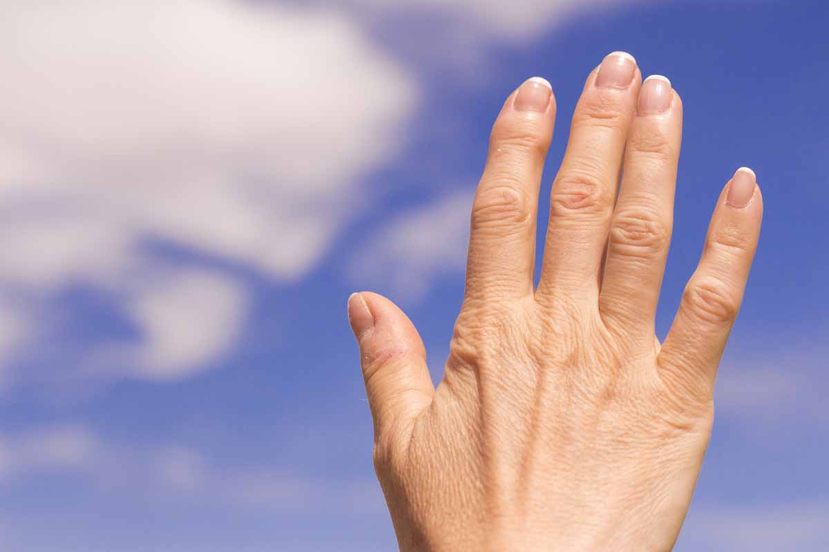 Artrosi alle mani: come attacca le articolazioni