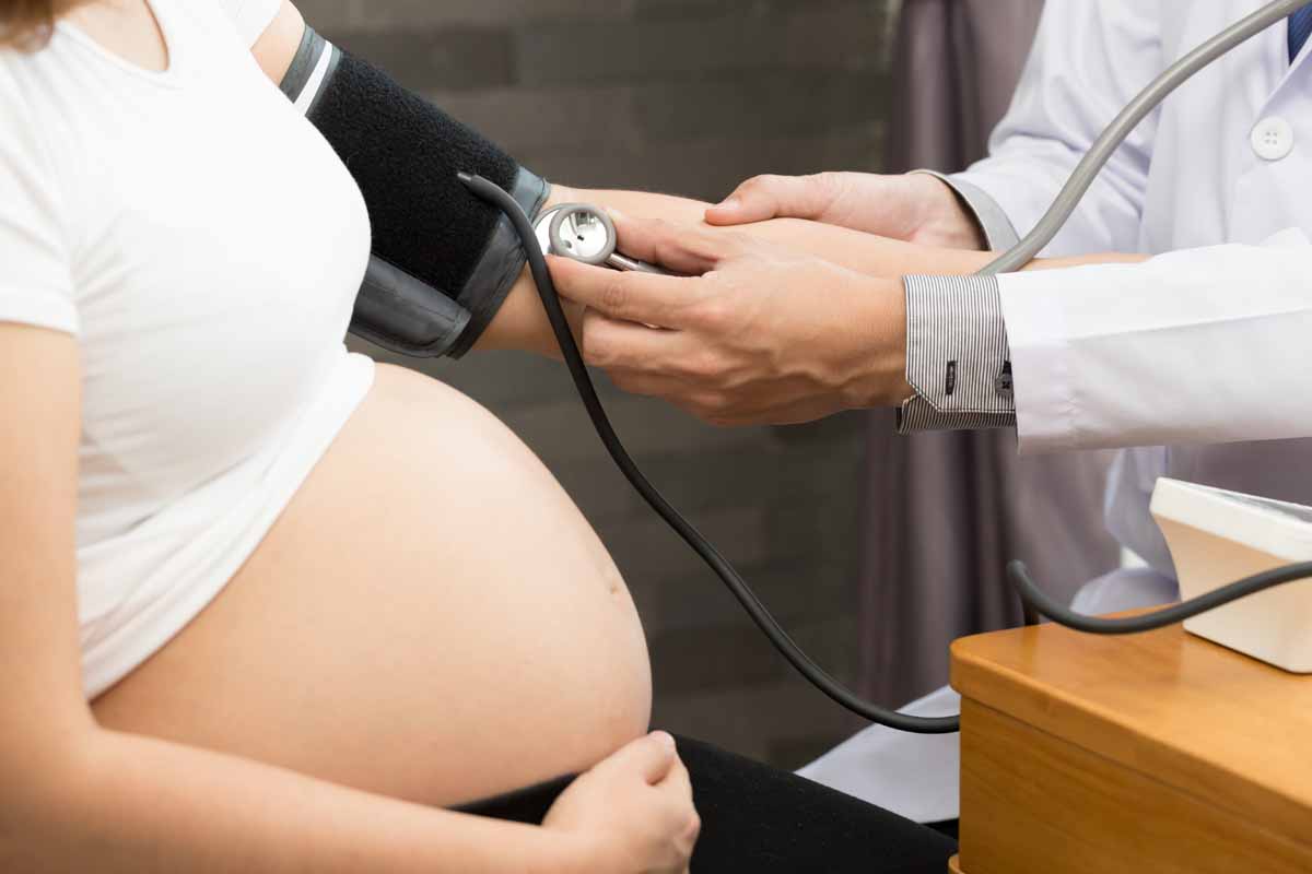 Quali sono i rimedi naturali per gestire la pressione bassa in gravidanza