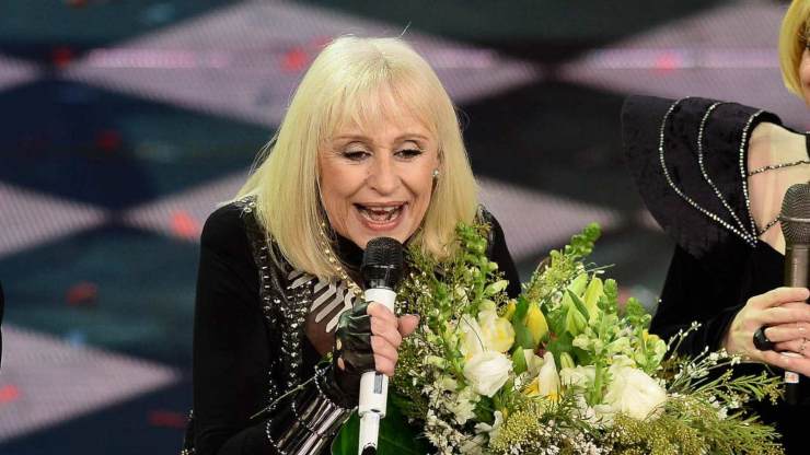 raffaella carrà tumore polmoni causa morte