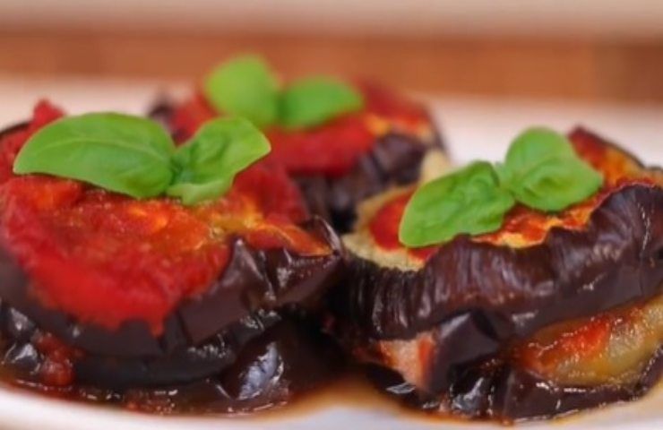 Benedetta Rossi parmigiana di melanzane da buffet