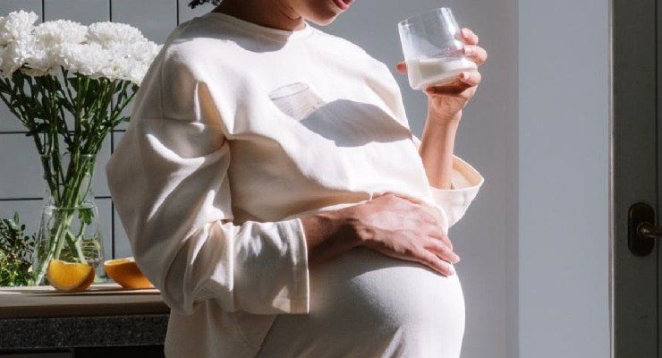 Quanta acqua bere in gravidanza