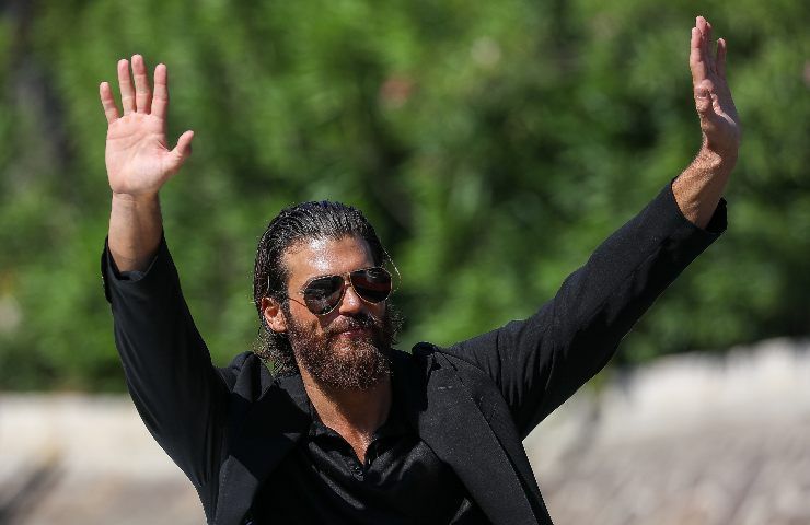 Can Yaman lacrime