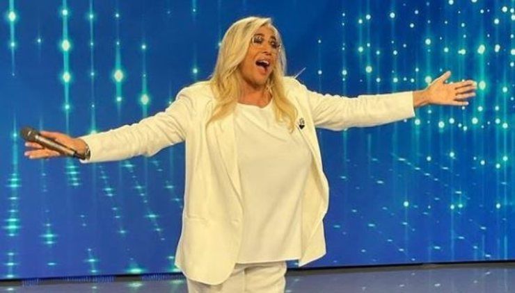 Elisabetta Gregoraci Covid Domenica In Polemica