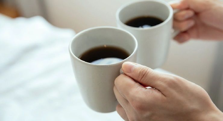 Bere caffè a stomaco vuoto