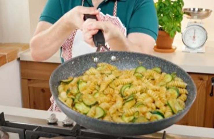 pasta pane e zucchine
