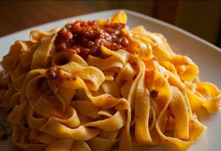 Fettuccine con ragù