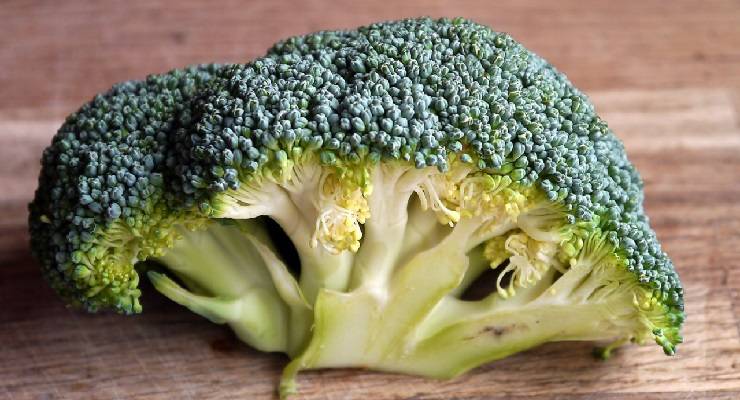 Eliminare puzza di broccoli in cucina