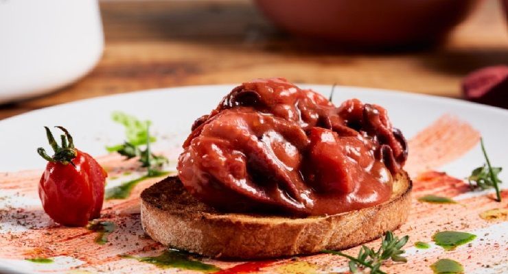 Fare Polpo alla Luciana con pane bruschettato di Barbieri