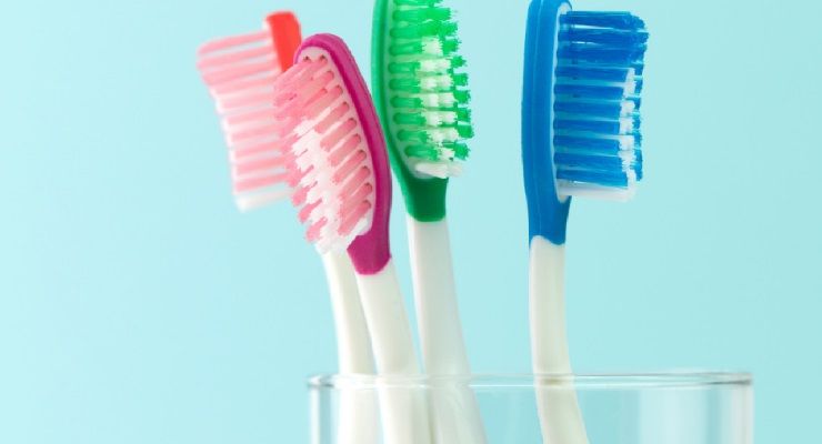 Evitare contaminazione nello spazzolino