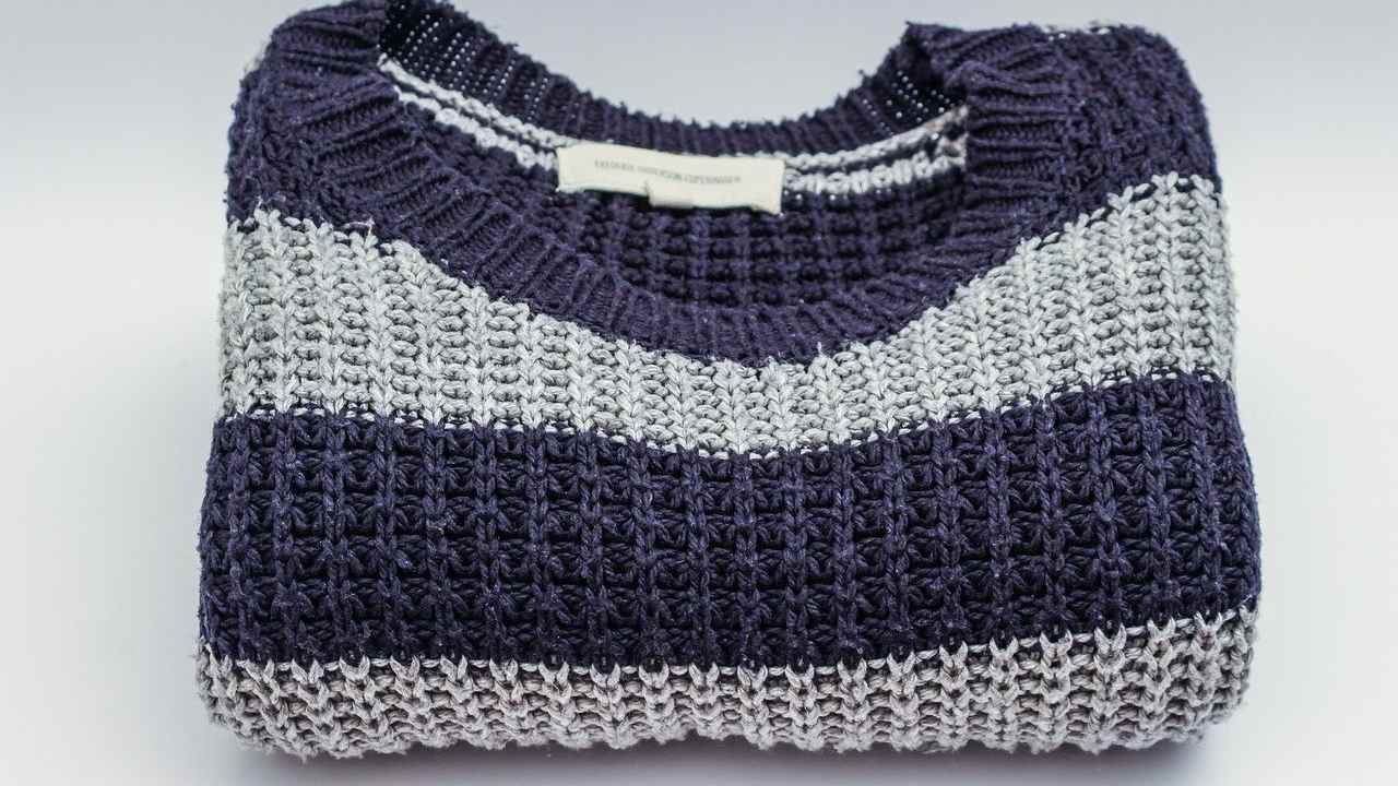 maglione, come lavarlo a seconda del materiale