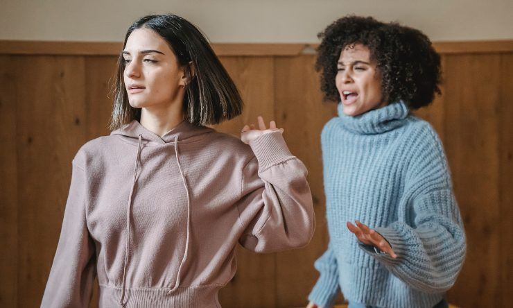 ragazze litigano