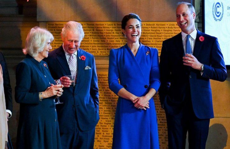 Kate Middleton con William, Carlo e Camilla