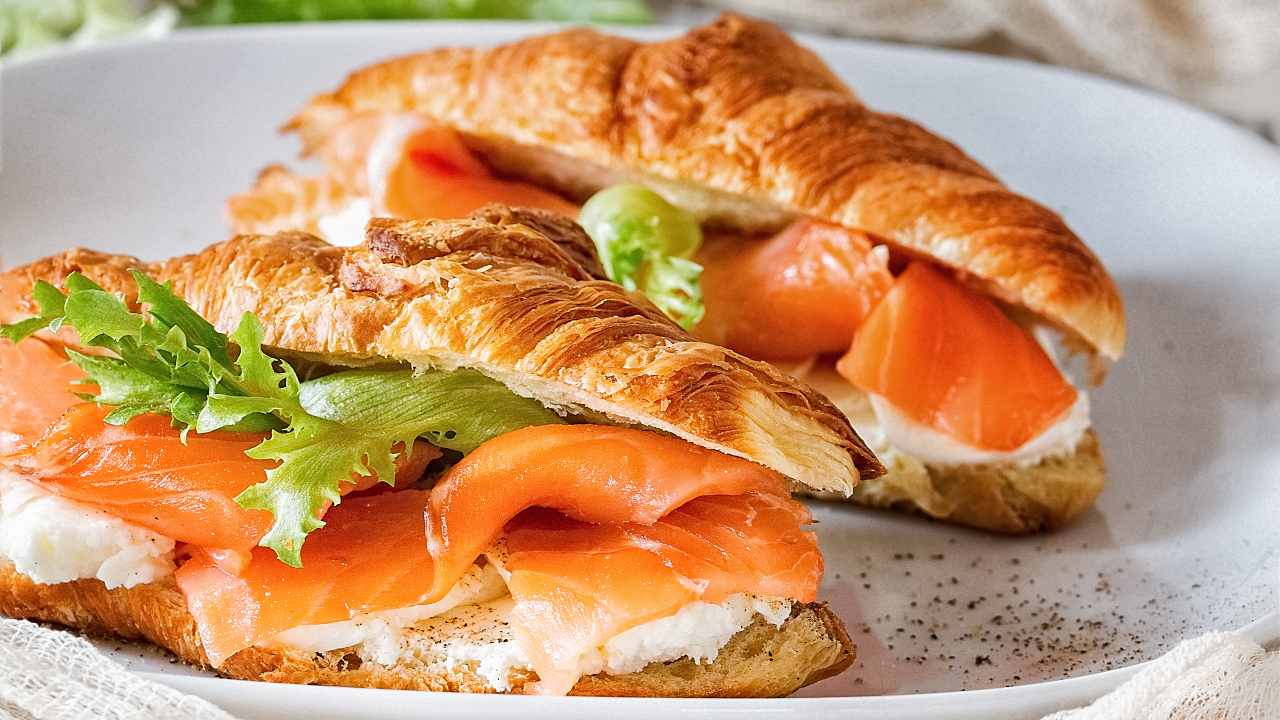 Ricetta cornetti al salmone