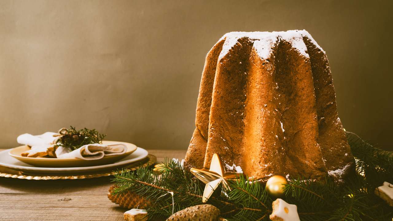 Pandoro di Natale stella