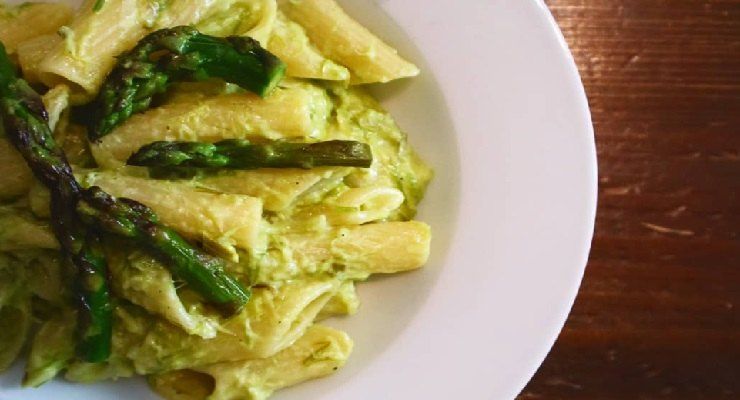 Pasta di lenticchie asparagi e gorgonzola