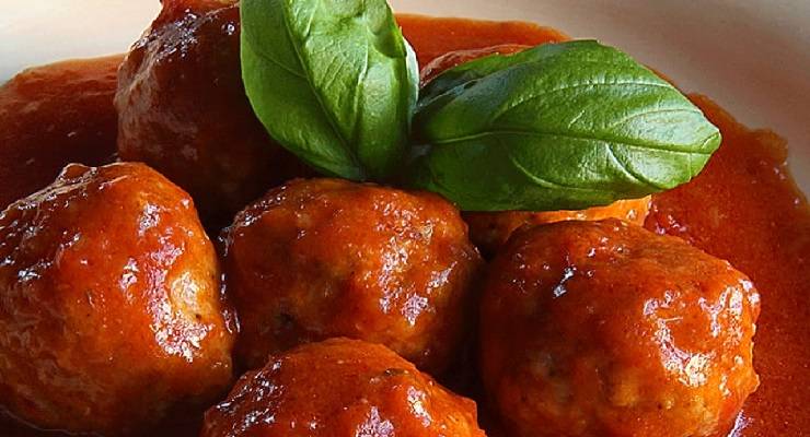 Come fare Polpette al sugo 