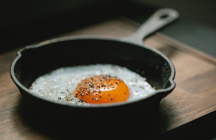 Pulizia delle padelle, il rimedio della nonna