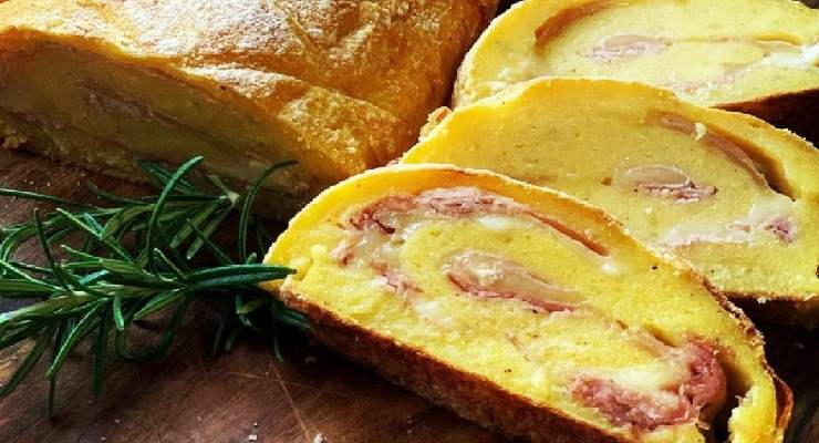 Rotolo di patate con scamorza e prosciutto