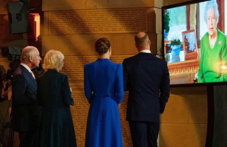 Royal Family tutti contro Harry e Meghan