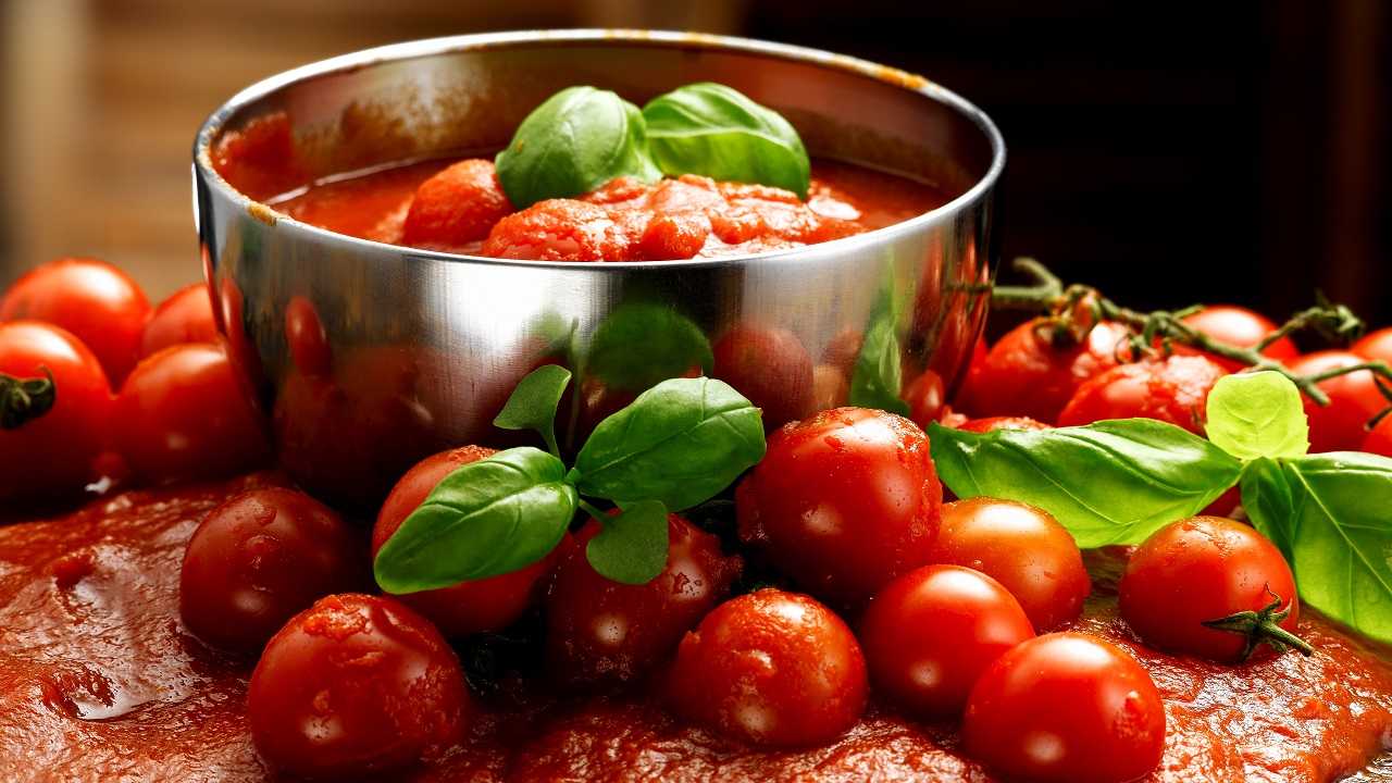 Salsa di pomodoro zucchero acidità