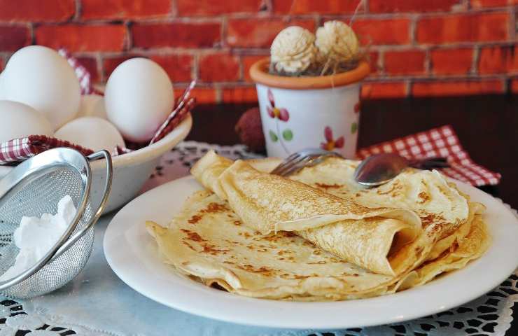 Vuoi stupire gli ospiti con una ricetta semplice e veloce? Ecco come preparare le crepes di lenticchie rosse e gli ingredienti da utilizzare.