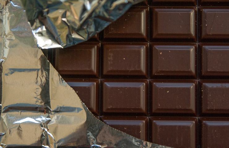 Il cioccolato fondente, con almeno il 70% di cacao, è il più indicato