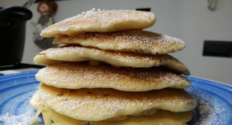 Pancake mele e cannella senza burro