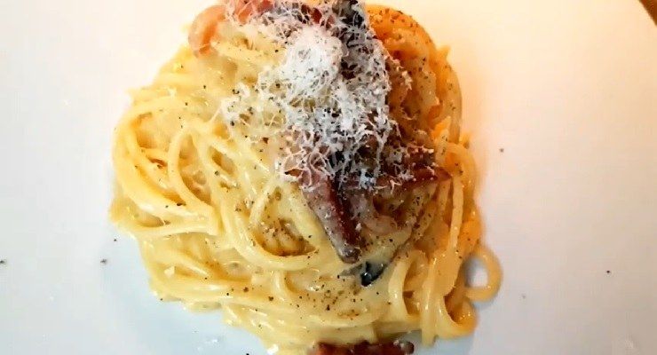 Pasta alla carbonara al forno