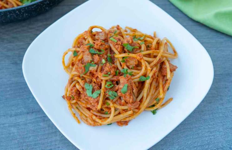 Spaghetti tonno e pomodoro