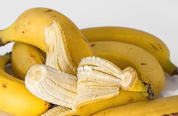 banana-stomaco-vuoto