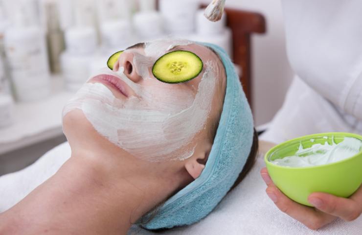 Donna esfoliante
