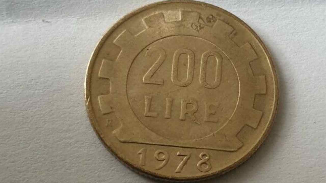Monete da 200 lire mezza luna