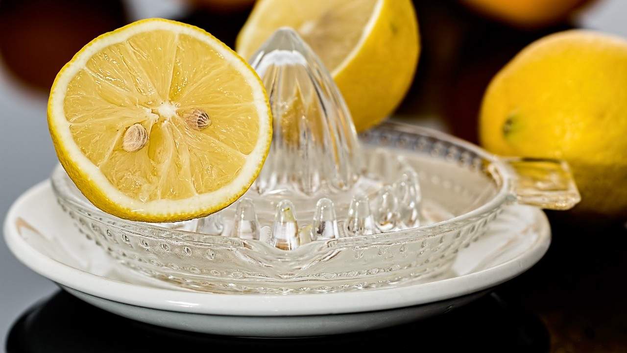 acqua sale limone mix salute