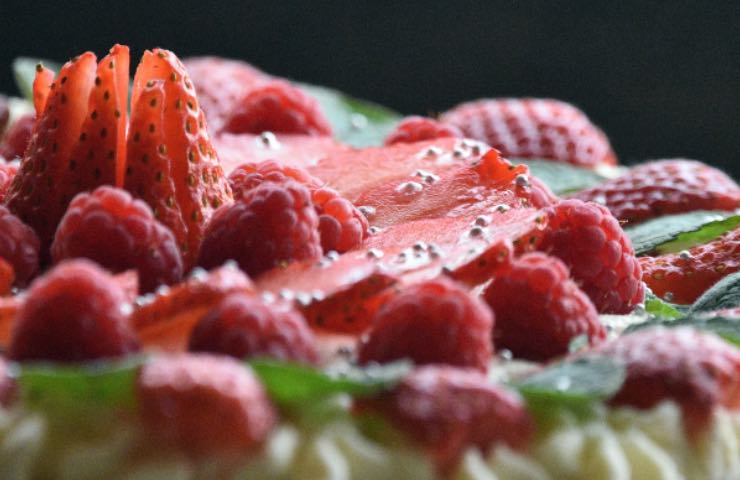 strowberry cake light