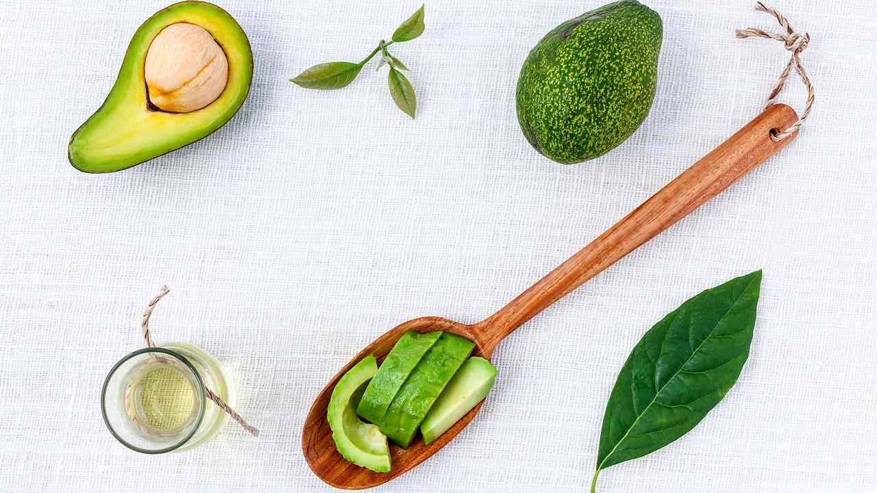 L'avocado sulla pelle, idrata e protegge