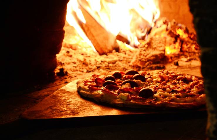 pizza forno a legna