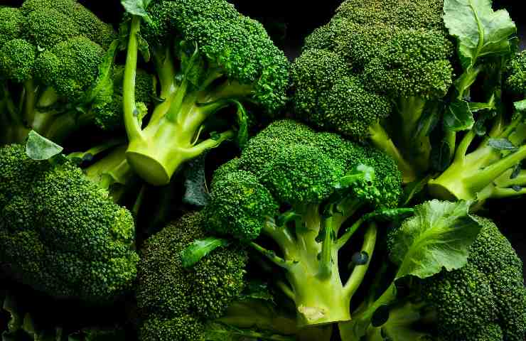 Come riutilizzare i gambi di broccolo
