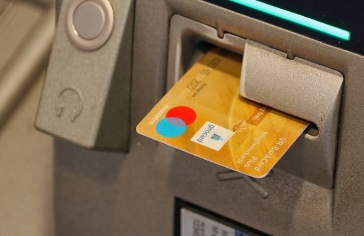 Carta di credito allo sportello automatico