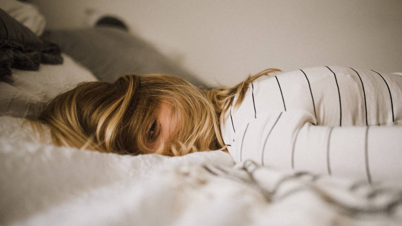 abitudini dormire bene consigli over 40