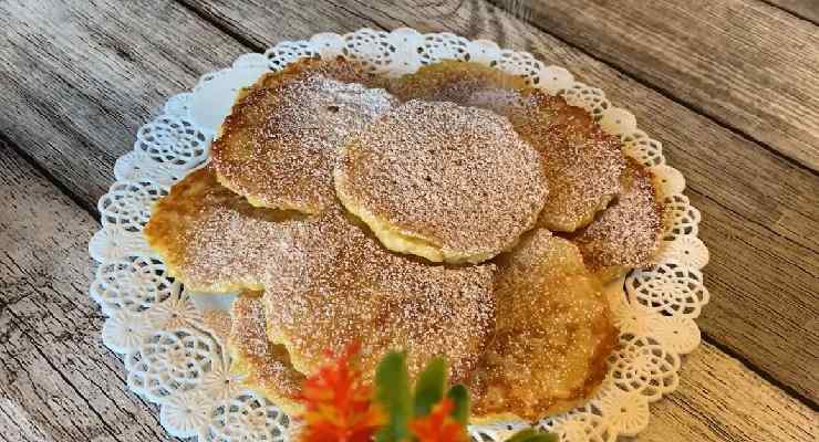 Frittelle di carote e mele pronte in pochi minuti