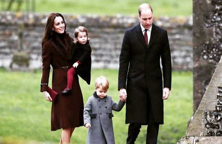 I Duchi di Cambridge con due dei loro figli