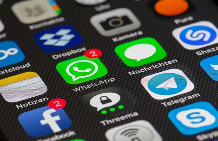 Icona di Whatsapp su smartphone