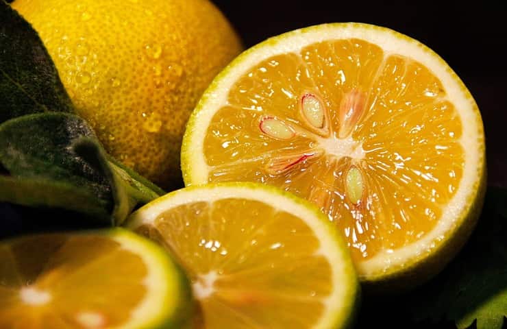 Limoni tagliati (Pixabay)