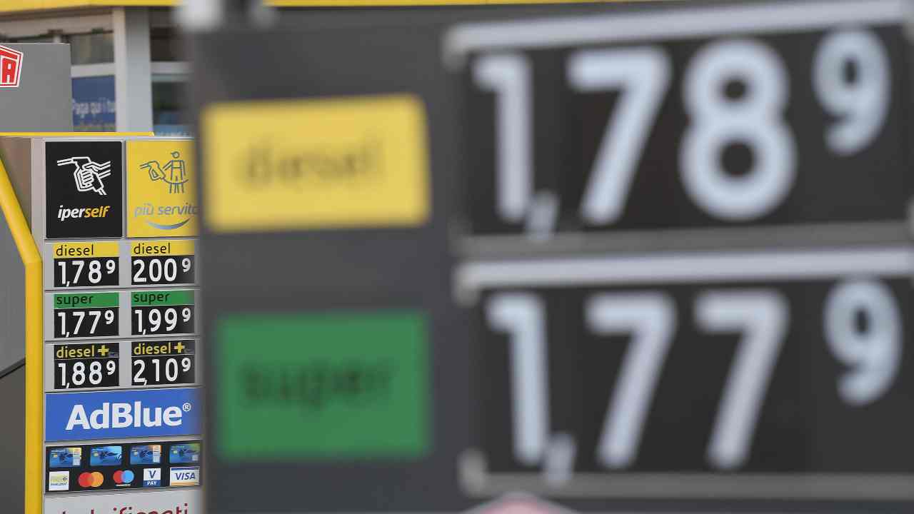 Prezzi benzina costi