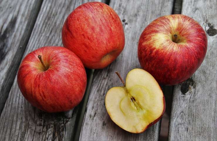 benefici buccia mela glicemia