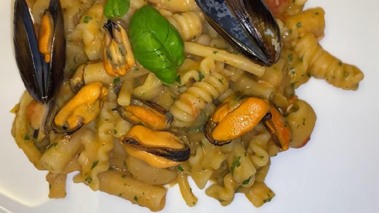 Pasta con cozze e fagioli cremosa Cannavacciuolo