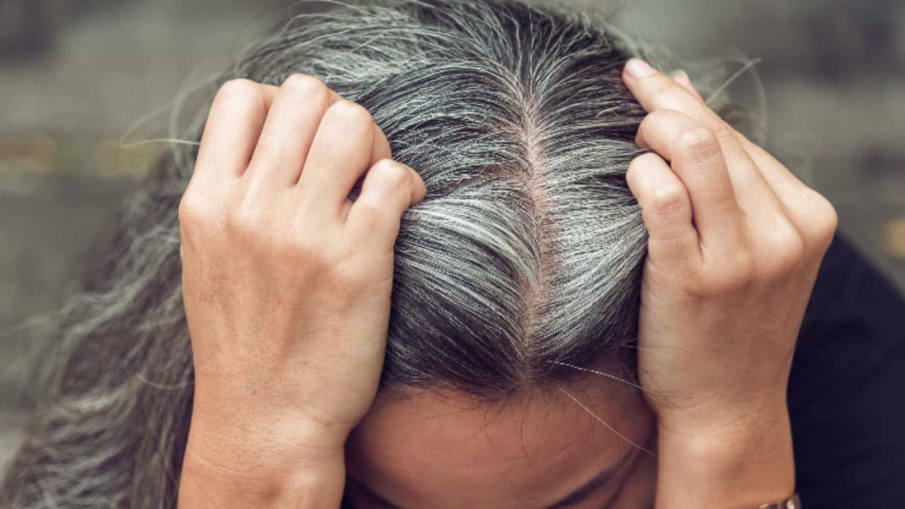 Stress e capelli grigi
