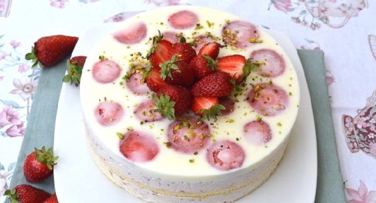 Torta mousse alle fragole 35 calorie